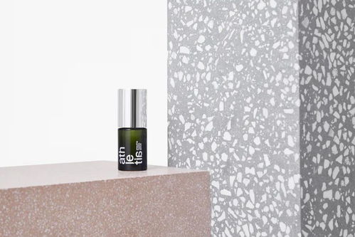 日本知名事務所用可回收材料打造了一家護膚品店